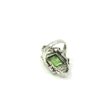 Load image into Gallery viewer, Nicky Butler SS Green Quartz Gem Ribbon Ring