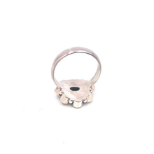 Load image into Gallery viewer, Nicky Butler SS Peridot Gemstone Flower Ring